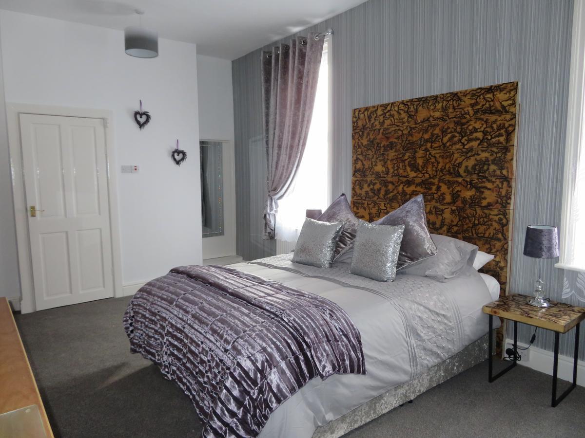 Hotel Waters Edge 3*