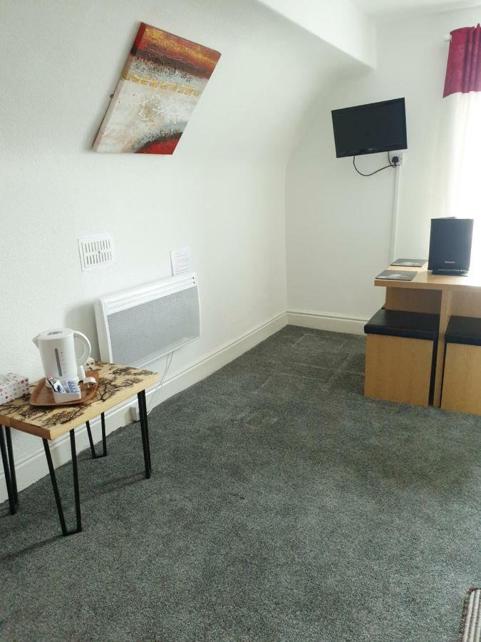 Hotel Waters Edge 3*